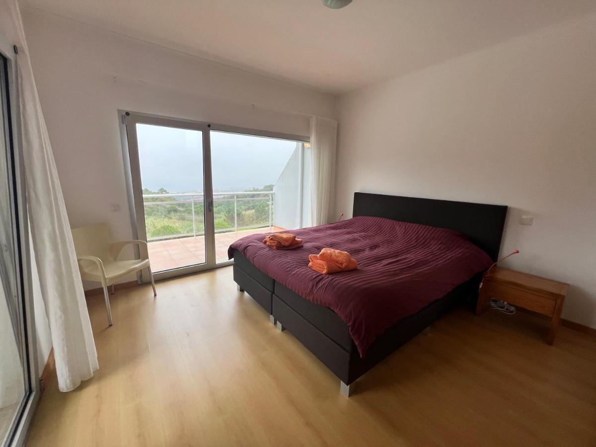 With Views Over The Atlantic Ocean And Swimming Pool Famalicão